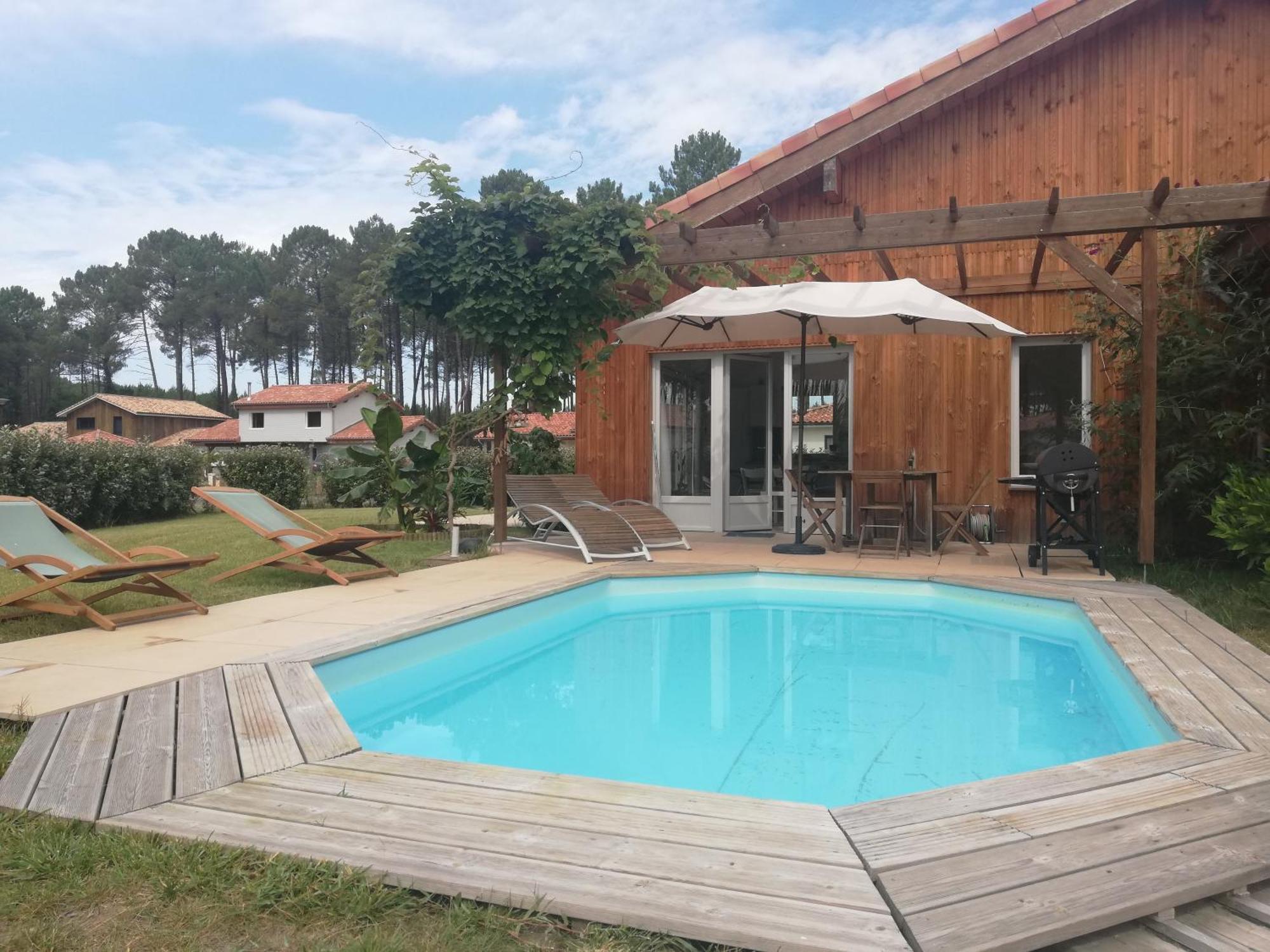 Maison Moderne Proche Lac Et Plage Леон Экстерьер фото